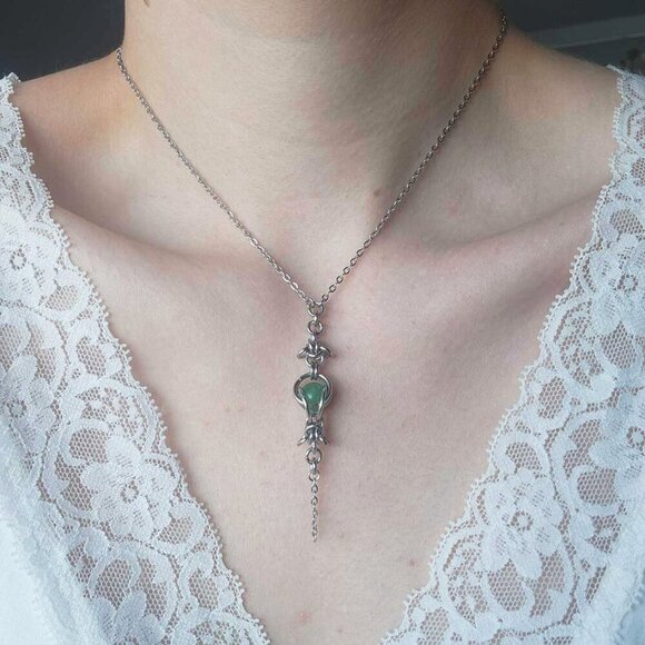 Gothic green witch chain mail necklace with a small silver chain - Picture 1 of 7